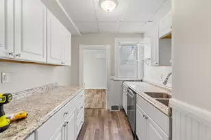 344 Maple St, Manchester, NH 03103 - Photo 8