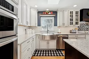 166 Holman St, Laconia, NH 03246 - Photo 4