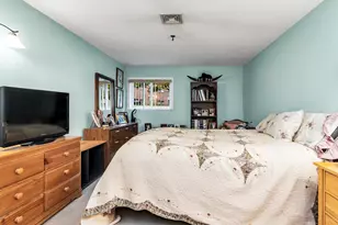 213 Abbott Farm Ln, Hudson, NH 03051 - Photo 16