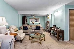 213 Abbott Farm Ln, Hudson, NH 03051 - Photo 6