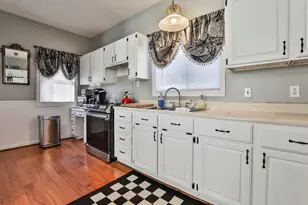 97 Dearborn St, Manchester, NH 03103 - Photo 16