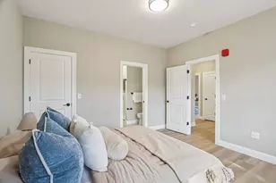 10100 S Willow St, Manchester, NH 03103 - Photo 18