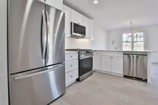 23 Crestview Wy, Raymond, NH 03077 - Photo 10