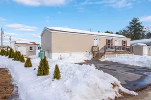2 Wolf Ln, Somersworth, NH 03878 - Photo 2