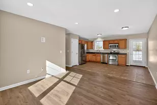 1 W Meadow Ct, Milford, NH 03055 - Photo 4