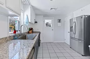 7 Benning St, Salem, NH 03079 - Photo 10