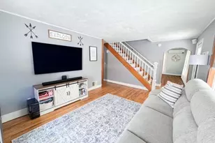 237 Pleasant St, Claremont, NH 03743 - Photo 8