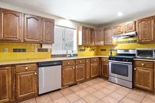 47 Drew Woods Dr, Derry, NH 03038 - Photo 16