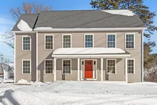 8 Meadowbrook Dr, Nashua, NH 03062 - Photo 1