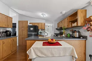 31 McElwain St, Merrimack, NH 03054 - Photo 14