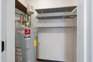 230 Eastern Ave, Manchester, NH 03104 - Photo 16