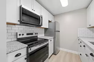 230 Eastern Ave, Manchester, NH 03104 - Photo 2