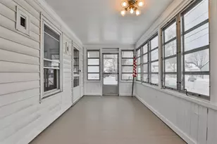 72 Linwood St, Nashua, NH 03060 - Photo 2