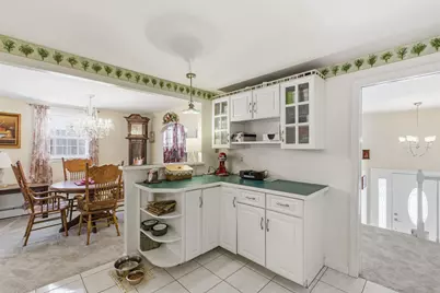 154 Westwood Drive, Nashua, NH 03062 - Photo 8