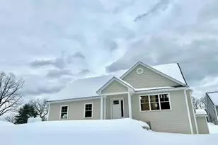 10 Juliana Ave, Nashua, NH 03064 - Photo 2