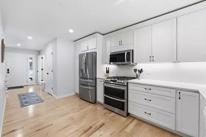 237 Woodview Way, Manchester, NH 03102 - Photo 8