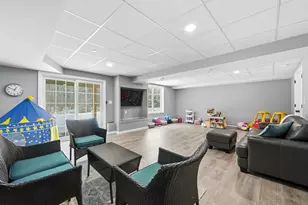 237 Woodview Way, Manchester, NH 03102 - Photo 38