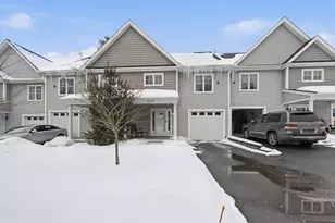 237 Woodview Way, Manchester, NH 03102 - Photo 1