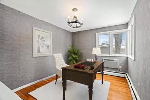 151 N Acres Rd, Manchester, NH 03104 - Photo 2