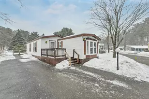 179 Donald Dr, Goffstown, NH 03045 - Photo 2