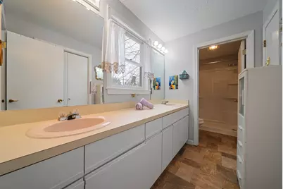 7 Meghan Drive, Nashua, NH 03063 - Photo 18