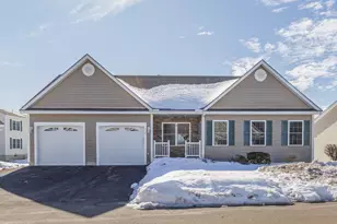 20 Cricketfield Ln, Hudson, NH 03051 - Photo 1