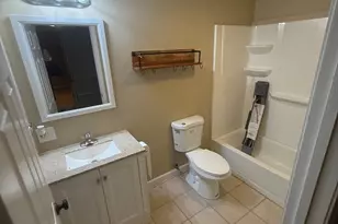 128 N Shore Rd, Derry, NH 03038 - Photo 20
