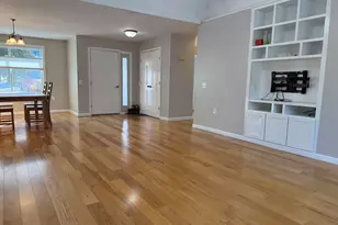 10 Vermont Dr, Hartford, VT 05001 - Photo 4