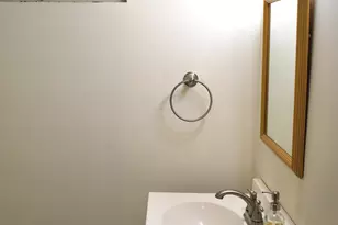 12 Oakdale Ave, Nashua, NH 03062 - Photo 16