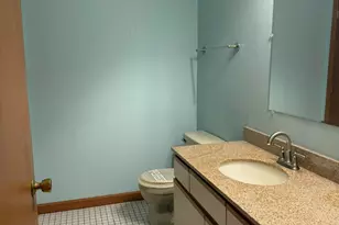 5 Tsienneto Rd, Derry, NH 03038 - Photo 10