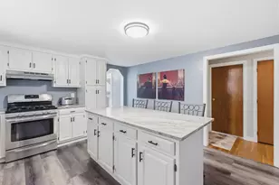 1 Lorraine St, Hudson, NH 03051 - Photo 10