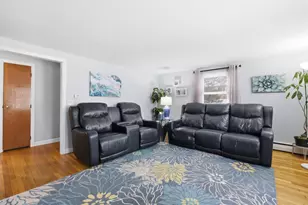 1 Lorraine St, Hudson, NH 03051 - Photo 8