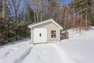 22 Abijah Bridge Rd, Weare, NH 03281 - Photo 8