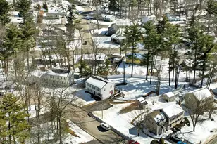 5 Ronnie Dr, Nashua, NH 03062 - Photo 2