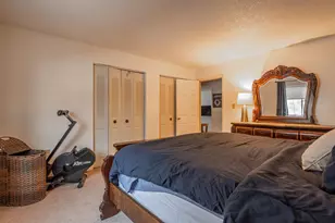 19 Country Club Dr, Manchester, NH 03102 - Photo 12