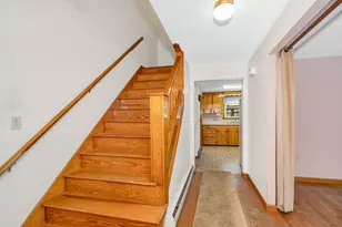 14 Spruce St, Hudson, NH 03051 - Photo 2