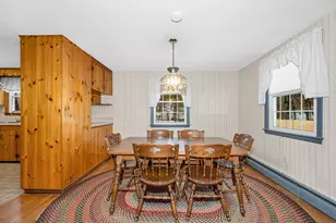 14 Spruce St, Hudson, NH 03051 - Photo 6