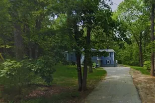 66 Goodhue Dr, Derry, NH 03038 - Photo 2