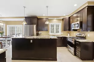 5 Stone Fence Dr, Derry, NH 03038 - Photo 10