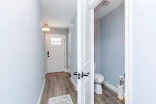 7 Dumaine Ave, Nashua, NH 03063 - Photo 6