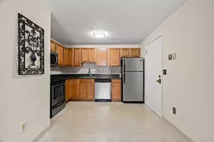 555 Calef Rd, Manchester, NH 03103 - Photo 10