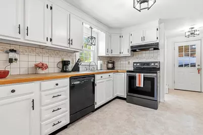 31 Pine Crest Drive, Goffstown, NH 03045 - Photo 14