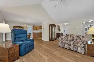 65 Glasgow Cir, Hudson, NH 03051 - Photo 24