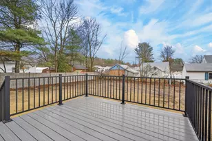 73 Ferry St, Hudson, NH 03051 - Photo 16