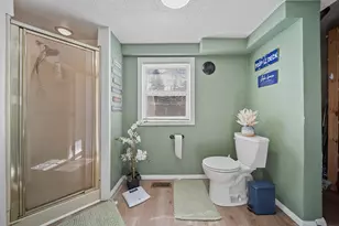 223 W Shore Ave, Manchester, NH 03109 - Photo 14