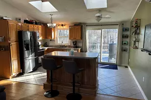 1409 Wellington Rd, Manchester, NH 03104 - Photo 8