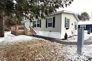 88 Eagle Dr, Rochester, NH 03868 - Photo 2