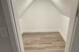 388 Belmont St, Manchester, NH 03103 - Photo 12