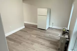 388 Belmont St, Manchester, NH 03103 - Photo 12