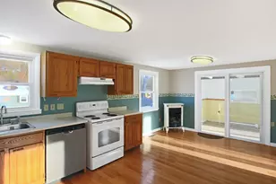 2 Tufts Dr, Nashua, NH 03064 - Photo 10